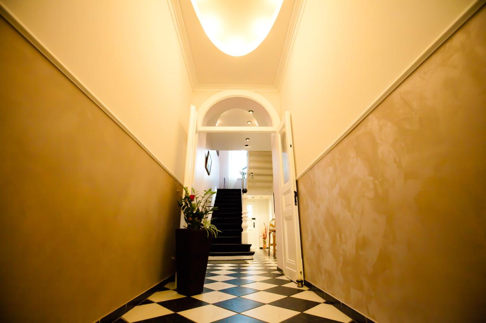 Hotel Carlton Mayfair Düsseldorf Exterior foto